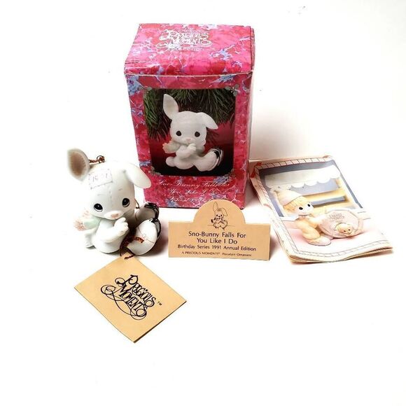 Precious Moments Porcelain Ornament -Sno-Bunny Falls For You Like I Do - Birthda - Picture 1 of 6